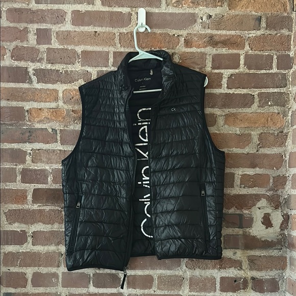 Calvin Klein Black Quilted Vest Lightweight Insulated - Picture 2 of 2
